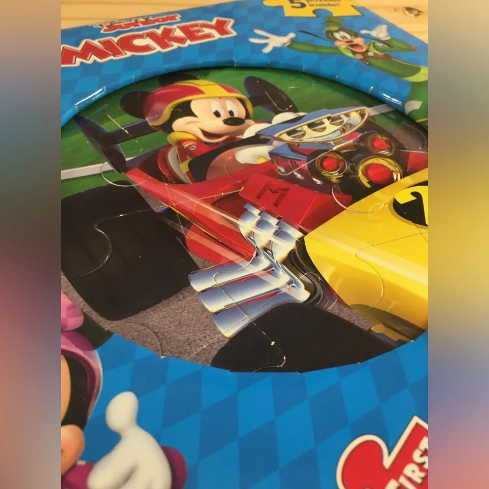 Disney Junior Mickey Roadster Races My First Puzzle Book (5 Puzzles Inside)